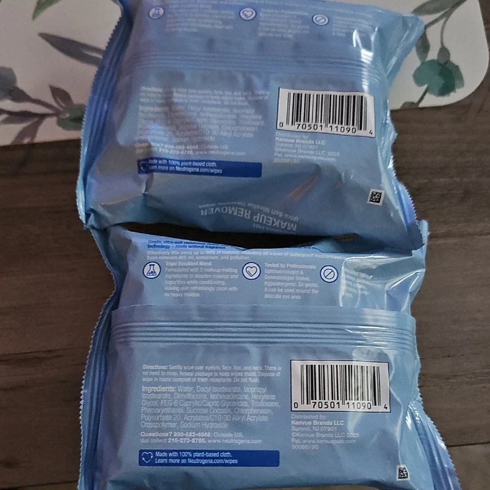 Neutrogena Blue Fragrance Free Makeup Remover Wipes ( Bundle 2)